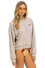 将图片加载到图库查看器，MOUNTAIN STITCH RELAXED CREW SWEATSHIRT - SAND // TAN Sweatshirt Aviator Nation