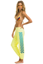 Cargar imagen en el visor de la galería, PALM TREE FESTIVAL ASPEN 2023 UNISEX SWEATPANT - NEON YELLOW Aviator Nation