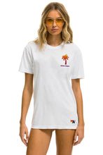 Cargar imagen en el visor de la galería, PALM TREE FESTIVAL DANA POINT 2023 TEE - WHITE Aviator Nation