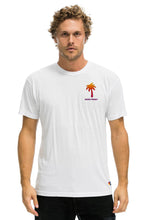 Cargar imagen en el visor de la galería, PALM TREE FESTIVAL DANA POINT 2023 TEE - WHITE Aviator Nation