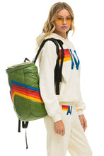 Cargar imagen en el visor de la galería, PEAK PUFFER BACKPACK - GARDEN GREEN Backpack Aviator Nation