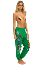 Load image into Gallery viewer, PRESALE: VINTAGE PATCH SWEATPANTS - KELLY GREEN Women&#39;s Sweatpants Aviator Nation