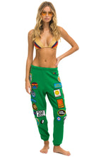 Load image into Gallery viewer, PRESALE: VINTAGE PATCH SWEATPANTS - KELLY GREEN Women&#39;s Sweatpants Aviator Nation