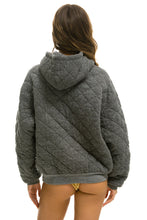 Cargar imagen en el visor de la galería, QUILTED RELAXED PULLOVER HOODIE - HEATHER GREY Hoodie Aviator Nation