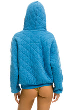Cargar imagen en el visor de la galería, QUILTED RELAXED PULLOVER HOODIE - OCEAN Hoodie Aviator Nation