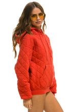Cargar imagen en el visor de la galería, QUILTED RELAXED PULLOVER HOODIE - RED Hoodie Aviator Nation