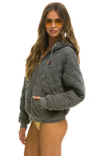 Cargar imagen en el visor de la galería, QUILTED ZIP HOODIE RELAXED - HEATHER GREY Hoodie Aviator Nation