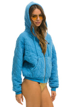 Cargar imagen en el visor de la galería, QUILTED ZIP HOODIE RELAXED - OCEAN Hoodie Aviator Nation