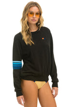 Carregar imagem no visualizador da galeria, RUGBY CREW SWEATSHIRT - BLACK // BLUE Sweatshirt Aviator Nation