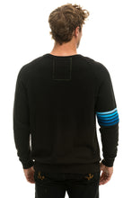 Carregar imagem no visualizador da galeria, RUGBY CREW SWEATSHIRT - BLACK // BLUE Sweatshirt Aviator Nation