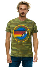 Laden Sie das Bild in den Galerie-Viewer, SIGNATURE TEE - CAMO Tees Aviator Nation
