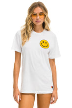 Carregar imagem no visualizador da galeria, SMILEY 2 CREW TEE - WHITE Tees Aviator Nation