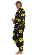 Last inn bildet i Galleri-visningsprogrammet, SMILEY REPEAT MENS SWEATPANTS - BLACK Men&#39;s Sweatpants Aviator Nation