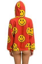 Carregar imagem no visualizador da galeria, SMILEY REPEAT RELAXED PULLOVER HOODIE - RED Hoodie Aviator Nation