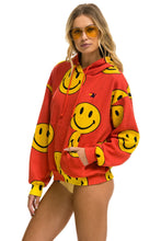 Carregar imagem no visualizador da galeria, SMILEY REPEAT RELAXED PULLOVER HOODIE - RED Hoodie Aviator Nation