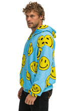 Carregar imagem no visualizador da galeria, SMILEY REPEAT RELAXED PULLOVER HOODIE - SKY Hoodie Aviator Nation