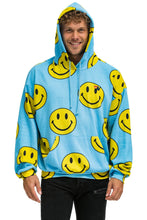 Carregar imagem no visualizador da galeria, SMILEY REPEAT RELAXED PULLOVER HOODIE - SKY Hoodie Aviator Nation