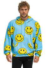 Carregar imagem no visualizador da galeria, SMILEY REPEAT RELAXED PULLOVER HOODIE - SKY Hoodie Aviator Nation