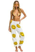 Last inn bildet i Galleri-visningsprogrammet, SMILEY REPEAT WOMENS SWEATPANTS - WHITE Women&#39;s Sweatpants Aviator Nation