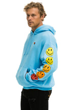 Carregar imagem no visualizador da galeria, SMILEY SUNSET RELAXED PULLOVER HOODIE - SKY Hoodie Aviator Nation