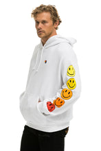 Carregar imagem no visualizador da galeria, SMILEY SUNSET RELAXED PULLOVER HOODIE - WHITE Hoodie Aviator Nation