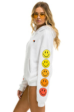 Carregar imagem no visualizador da galeria, SMILEY SUNSET RELAXED PULLOVER HOODIE - WHITE Hoodie Aviator Nation