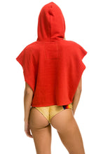 Last inn bildet i Galleri-visningsprogrammet, SMILEY SUNSET SLEEVELESS RELAXED CROPPED PULLOVER HOODIE - RED Aviator Nation