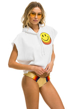 Last inn bildet i Galleri-visningsprogrammet, SMILEY SUNSET SLEEVELESS RELAXED CROPPED PULLOVER HOODIE - WHITE Aviator Nation