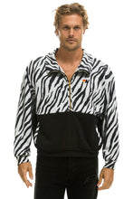 Carregar imagem no visualizador da galeria, TEDDY FLEECE UNISEX HALF ZIP COLOR BLOCK JACKET - ZEBRA Sweatshirt Aviator Nation