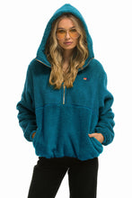 Last inn bildet i Galleri-visningsprogrammet, TEDDY UNISEX HOODED HALF ZIP JACKET - CAPRI Women&#39;s Outerwear Aviator Nation