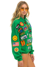 Load image into Gallery viewer, VINTAGE PATCH RELAXED PULLOVER HOODIE- KELLY GREEN Hoodie Aviator Nation