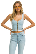 Carregar imagem no visualizador da galeria, WOMEN&#39;S DENIM TOP ZIP FRONT BUSTIER - SUPER LIGHT Women&#39;s Jeans Aviator Nation