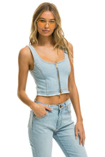 Carregar imagem no visualizador da galeria, WOMEN&#39;S DENIM TOP ZIP FRONT BUSTIER - SUPER LIGHT Women&#39;s Jeans Aviator Nation